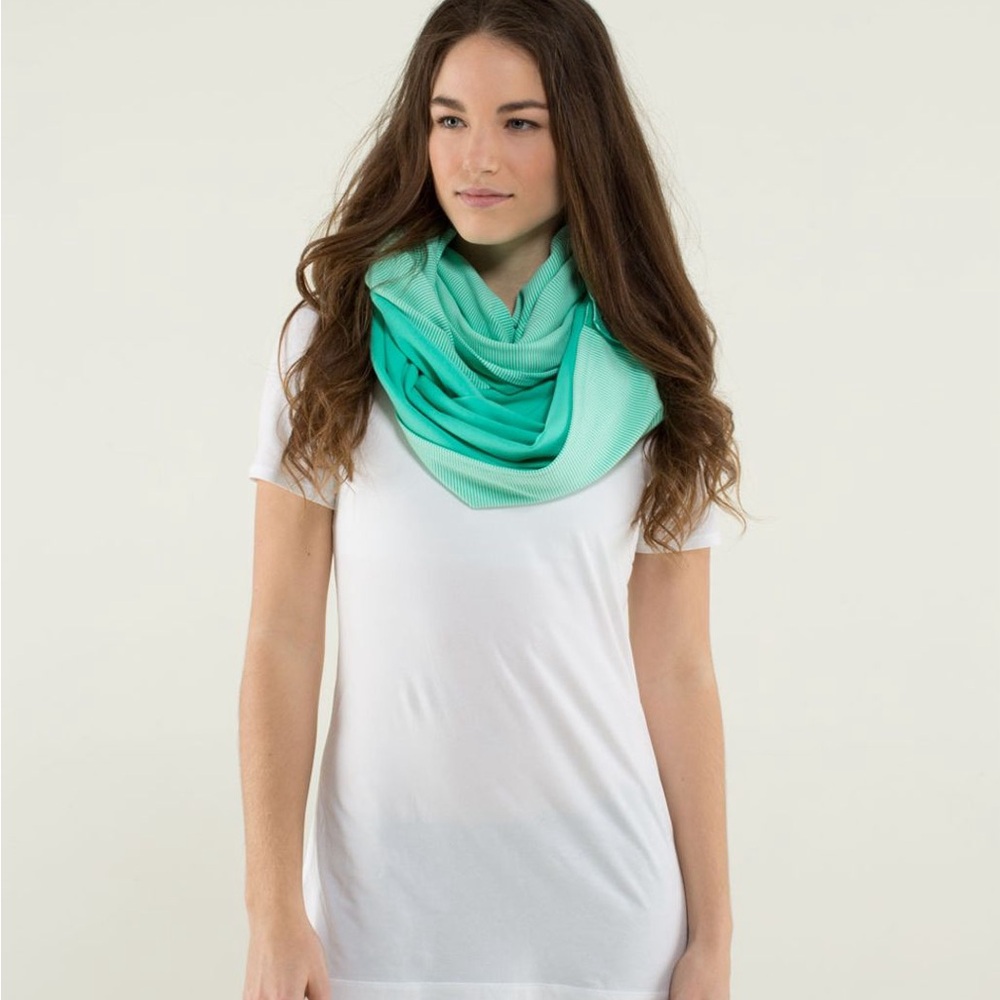 Lululemon Bali Breeze Vinyasa Scarf